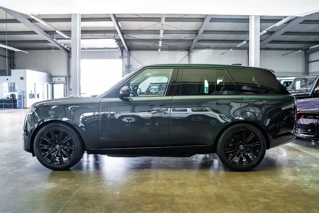 Land Rover Range Rover P550e Autobiography - Thumbnail 9