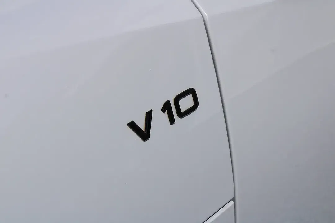Audi R8 V10 - Thumbnail 11