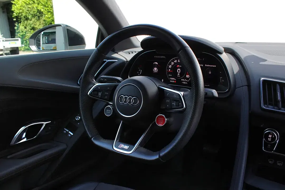 Audi R8 V10 - Thumbnail 32