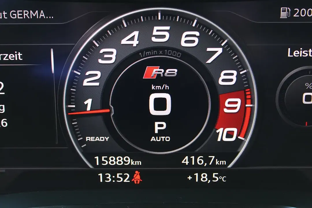 Audi R8 V10 - Thumbnail 38