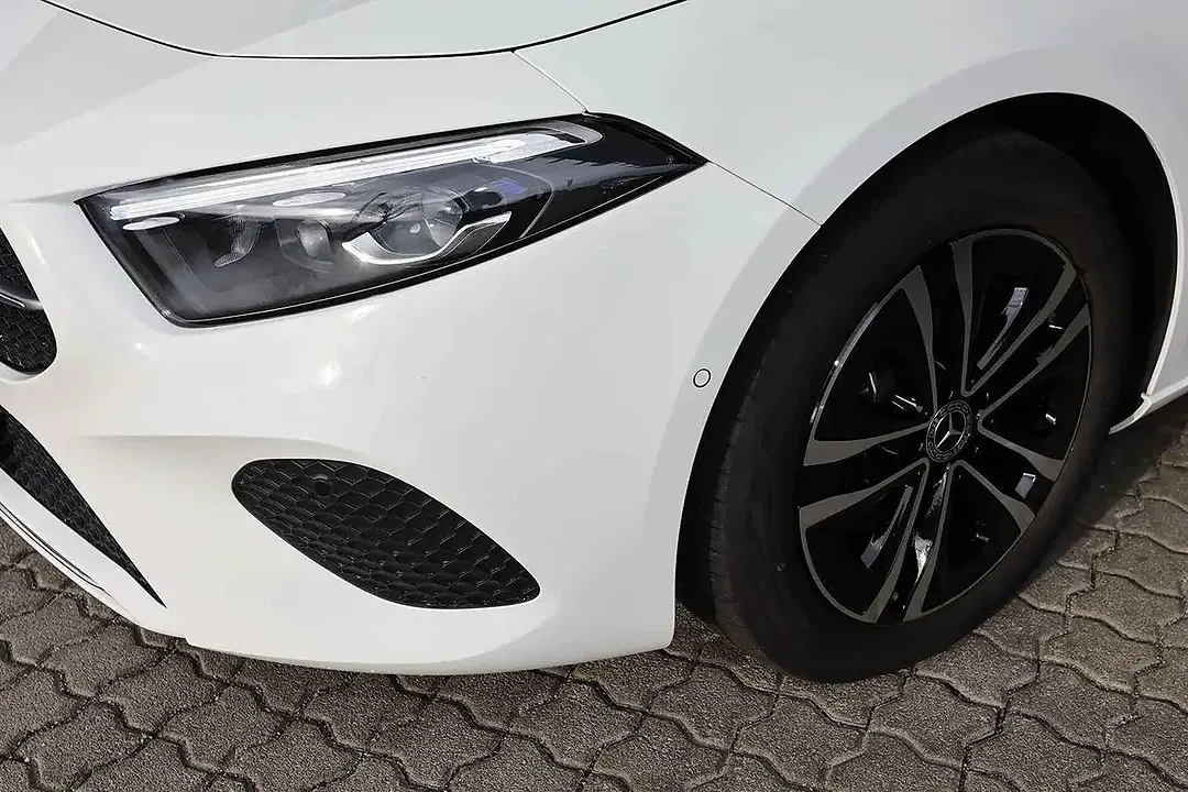 Mercedes-Benz A 200 - Thumbnail 3