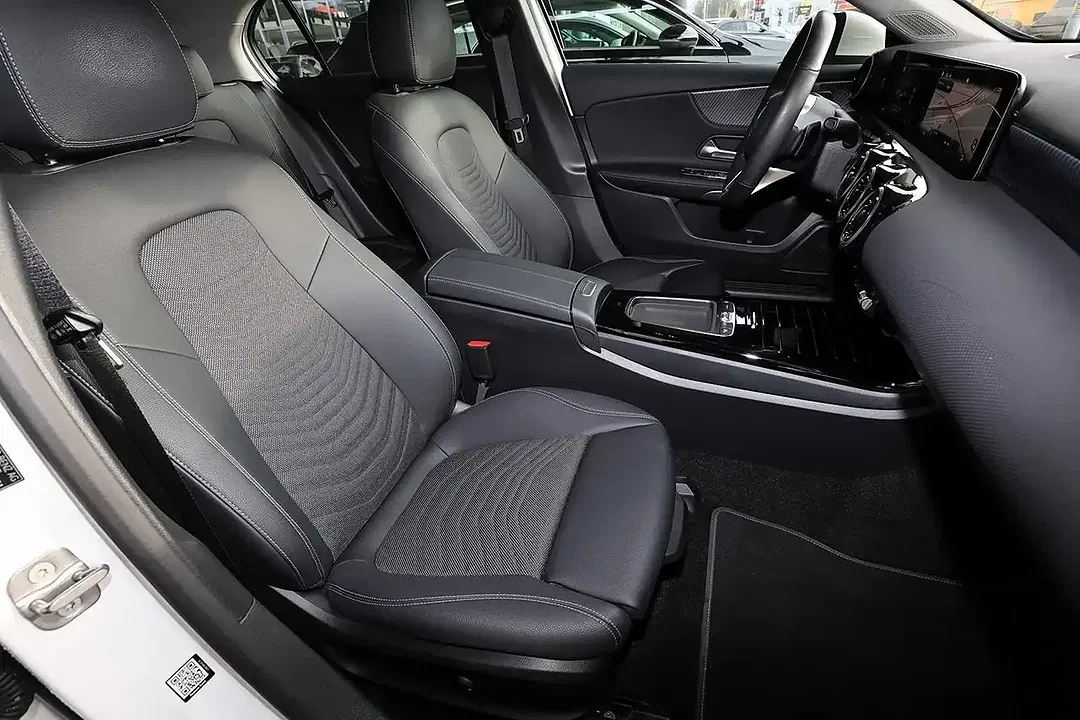 Mercedes-Benz A 200 - Thumbnail 4