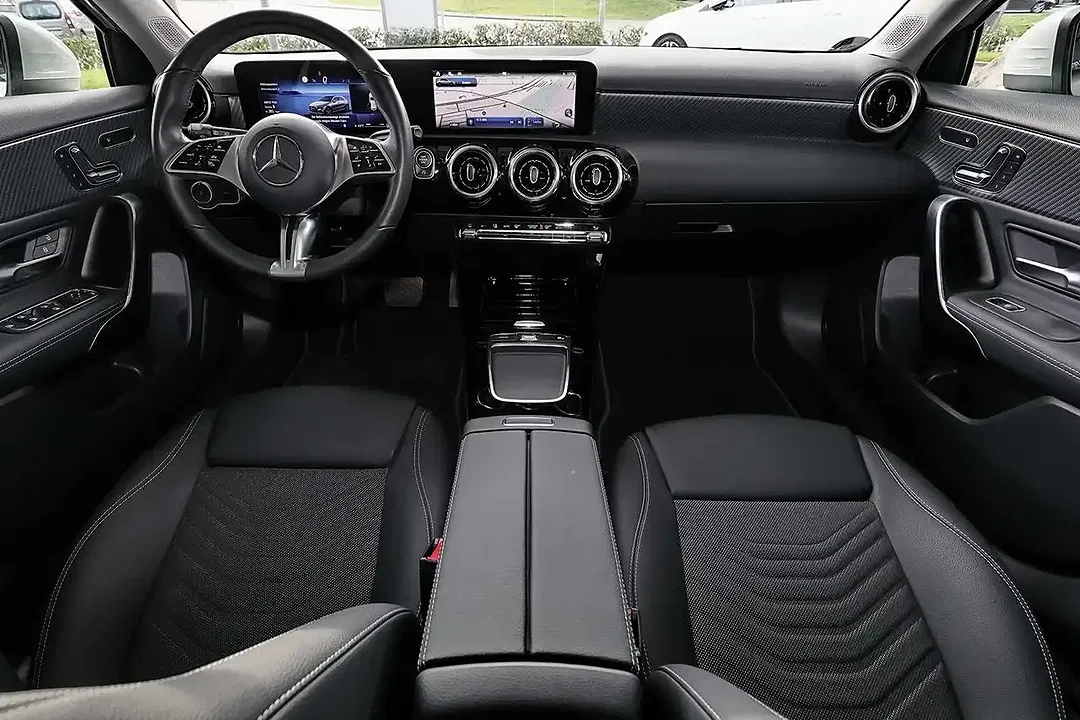 Mercedes-Benz A 200 - Thumbnail 5