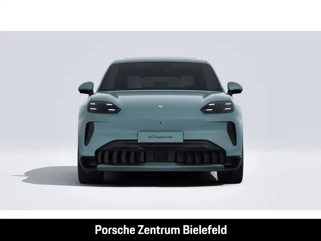 Porsche Cayenne EV - Thumbnail 10