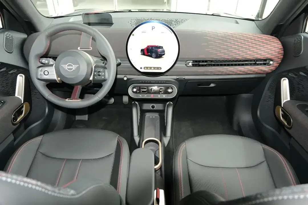 MINI Aceman E John Cooper Works - Thumbnail 8