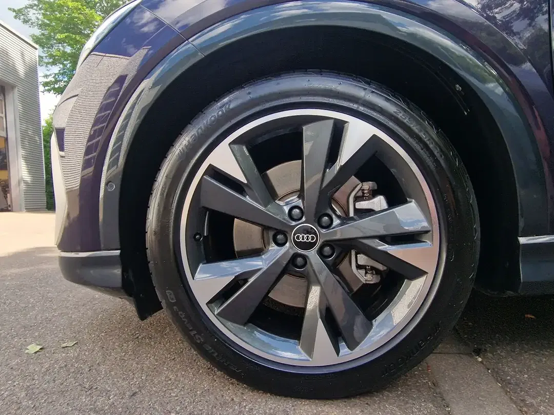 Audi Q4 e-tron 45 Matrix LED S line - Thumbnail 11