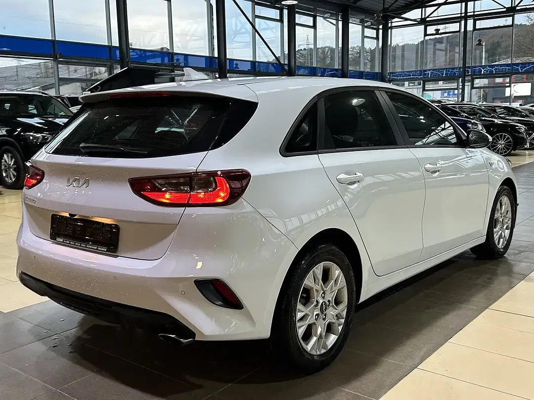 Kia Ceed / cee'd Edition 7 - Thumbnail 3