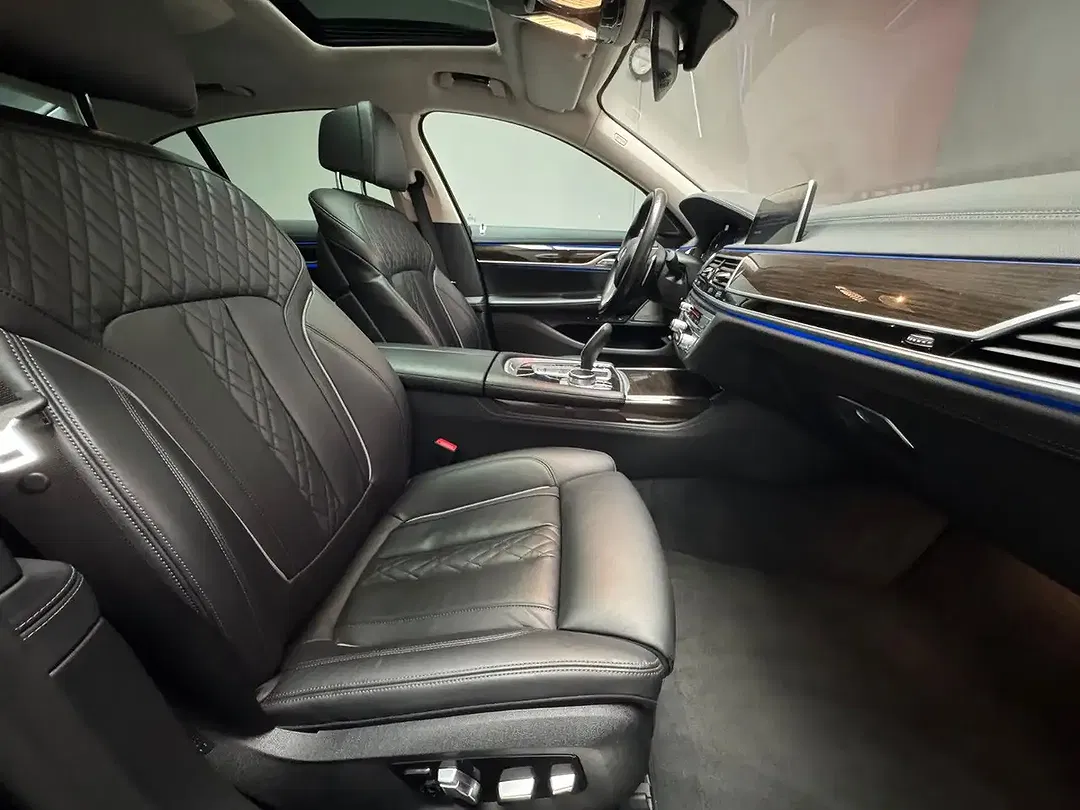 BMW 740 xDrive M Sport - foto 8