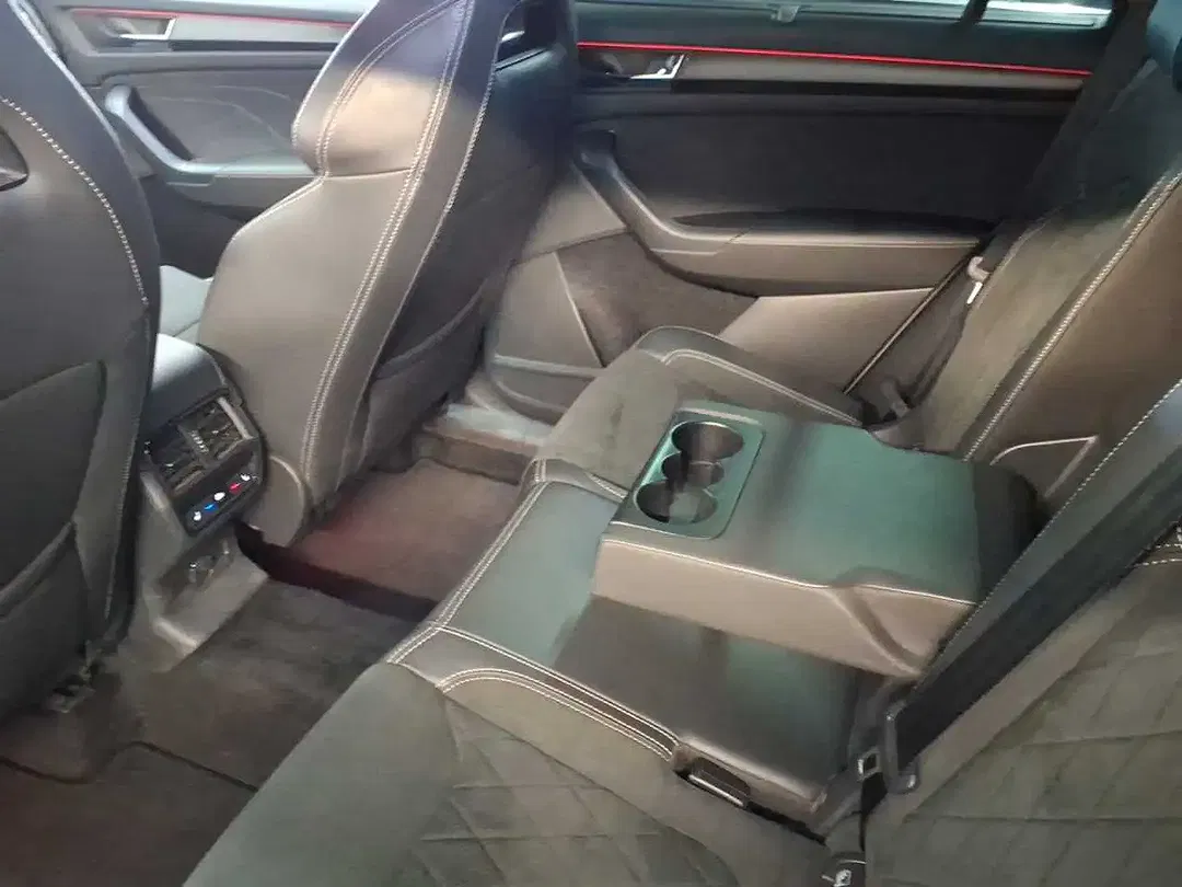 Skoda Kodiaq 2.0 TDI 4x4 Sportline - Thumbnail 8