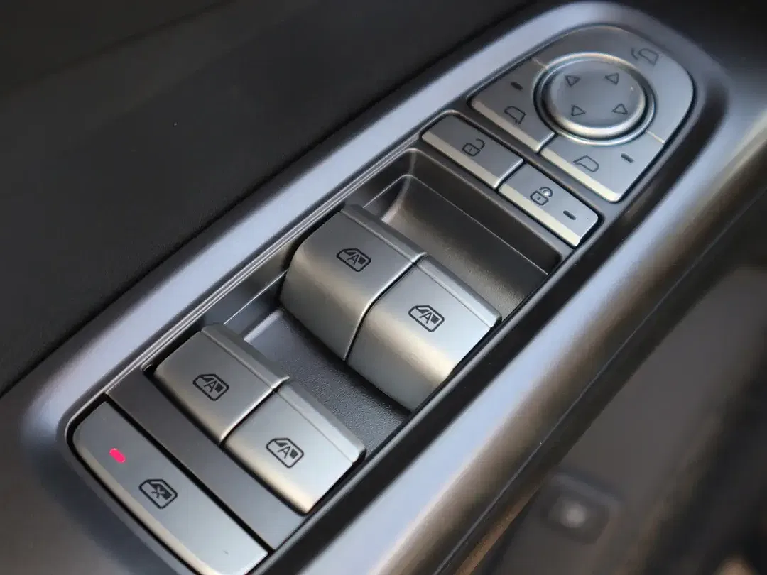 BYD Dolphin DM-i Boost - Thumbnail 13