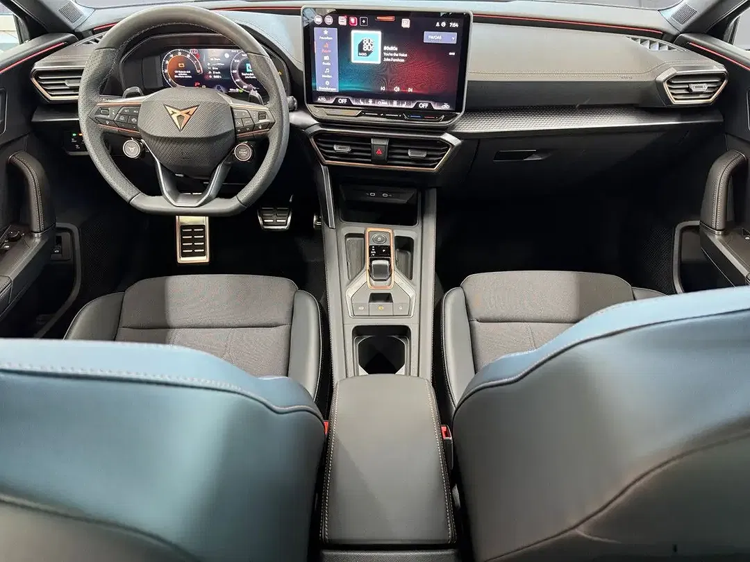 CUPRA Leon 2.0 TSI DSG 4Drive Sportstourer - Thumbnail 6