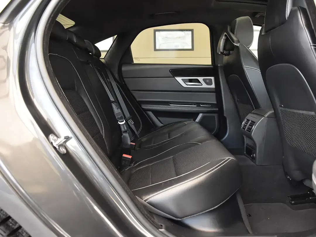 Jaguar XF 2.0 R-Sport - Thumbnail 12