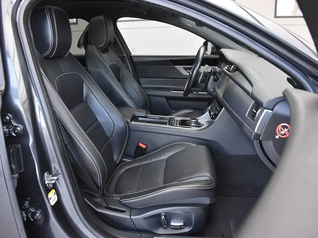 Jaguar XF 2.0 R-Sport - Thumbnail 14