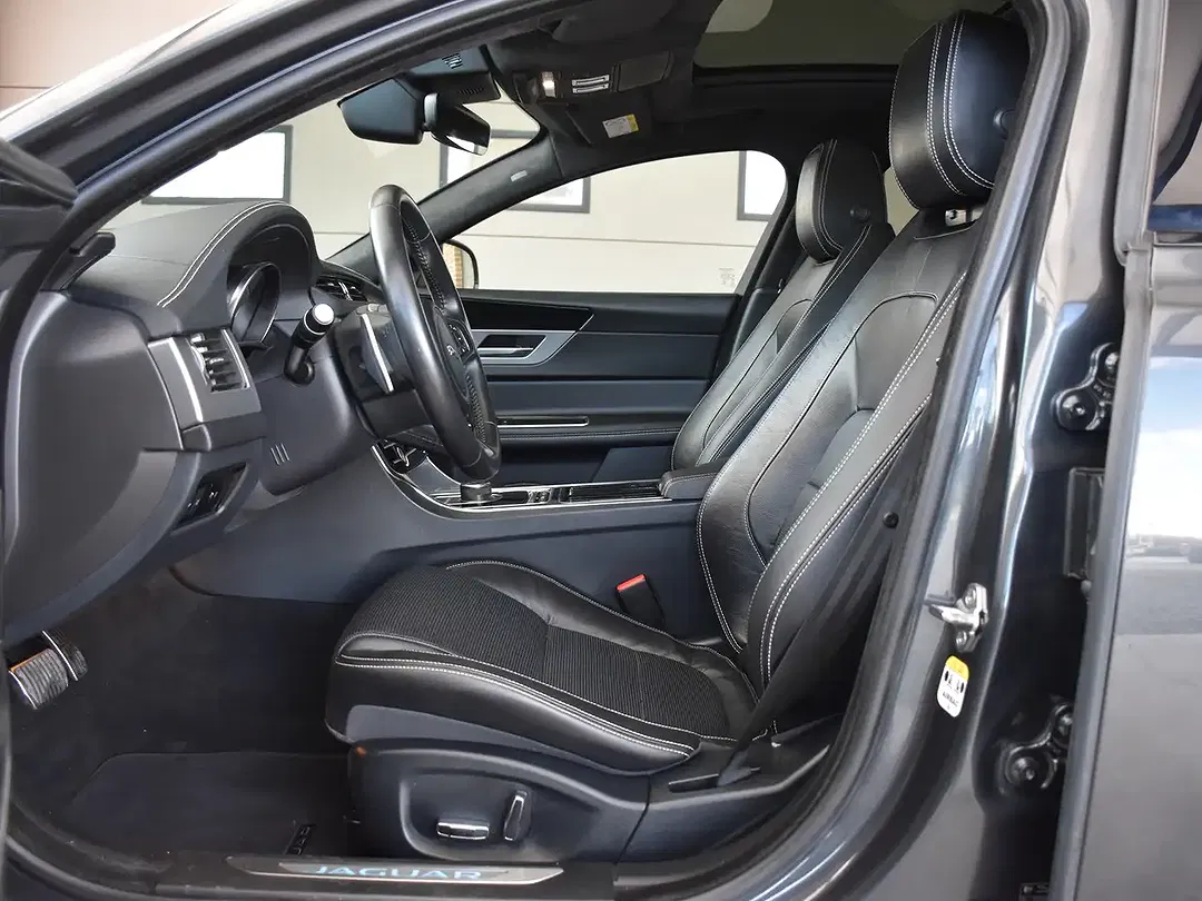 Jaguar XF 2.0 R-Sport - Thumbnail 17