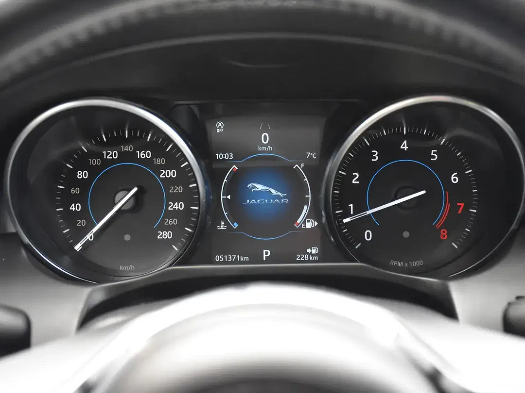 Jaguar XF 2.0 R-Sport - Thumbnail 22