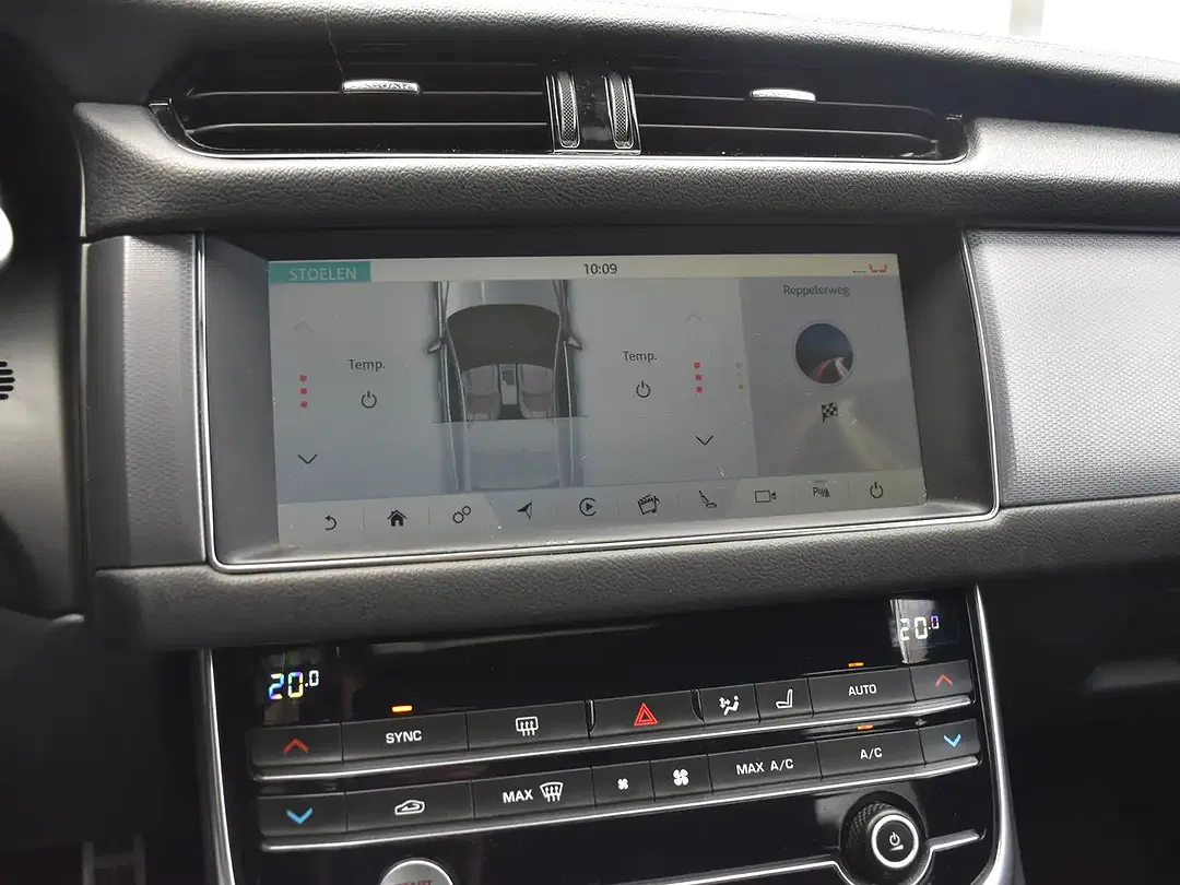 Jaguar XF 2.0 R-Sport - Thumbnail 27