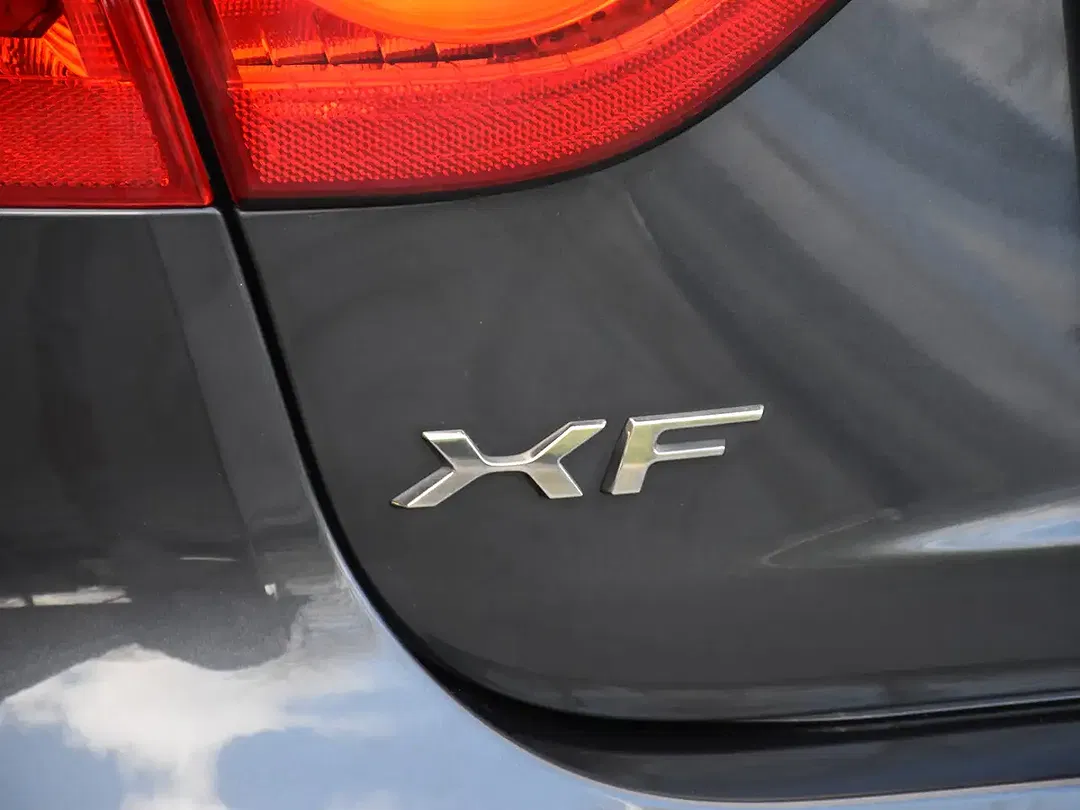 Jaguar XF 2.0 R-Sport - Thumbnail 32