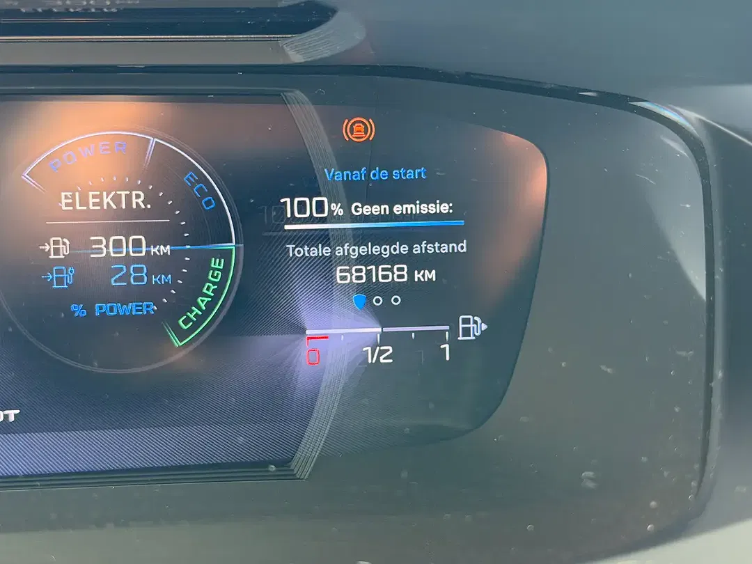 Peugeot 408 PHEV GT - Thumbnail 16