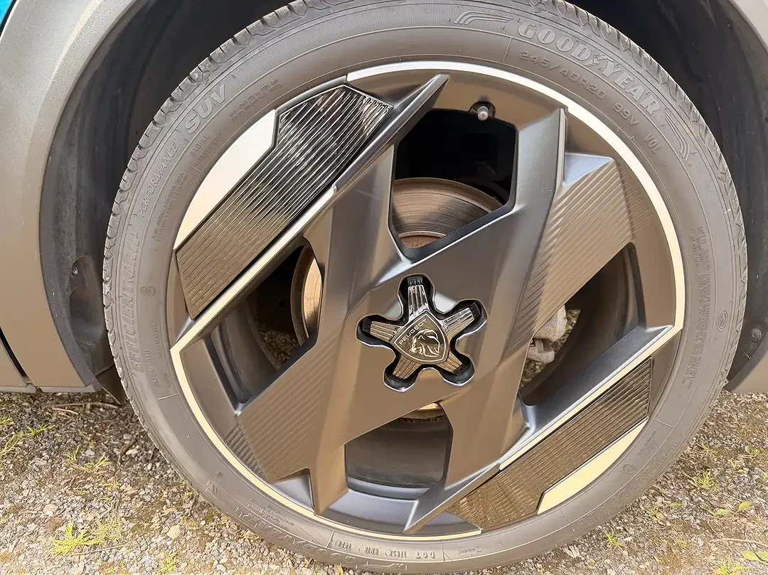 Peugeot 408 PHEV GT - foto 24