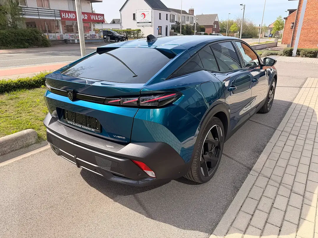 Peugeot 408 PHEV GT - Thumbnail 5