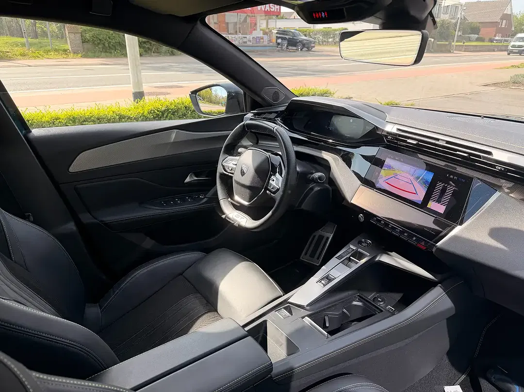 Peugeot 408 PHEV GT - Thumbnail 8