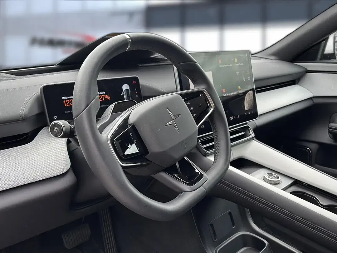 Polestar 4 Long Range - Thumbnail 10