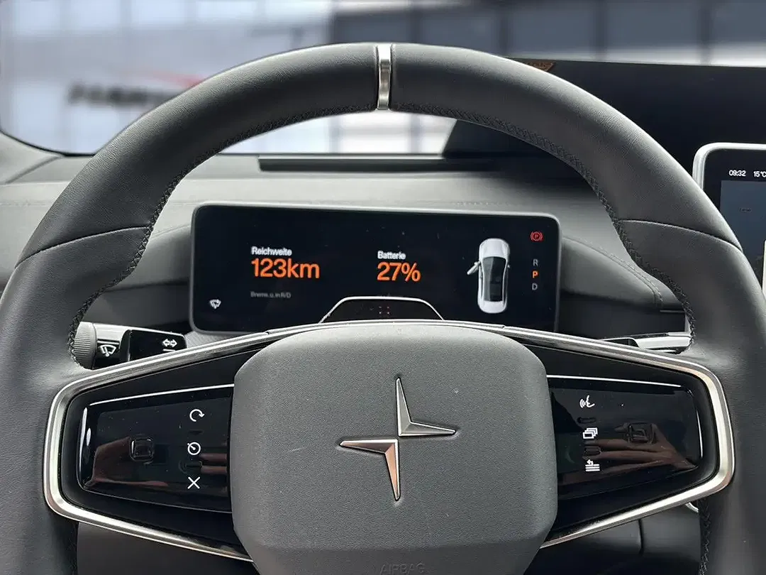 Polestar 4 Long Range - Thumbnail 11