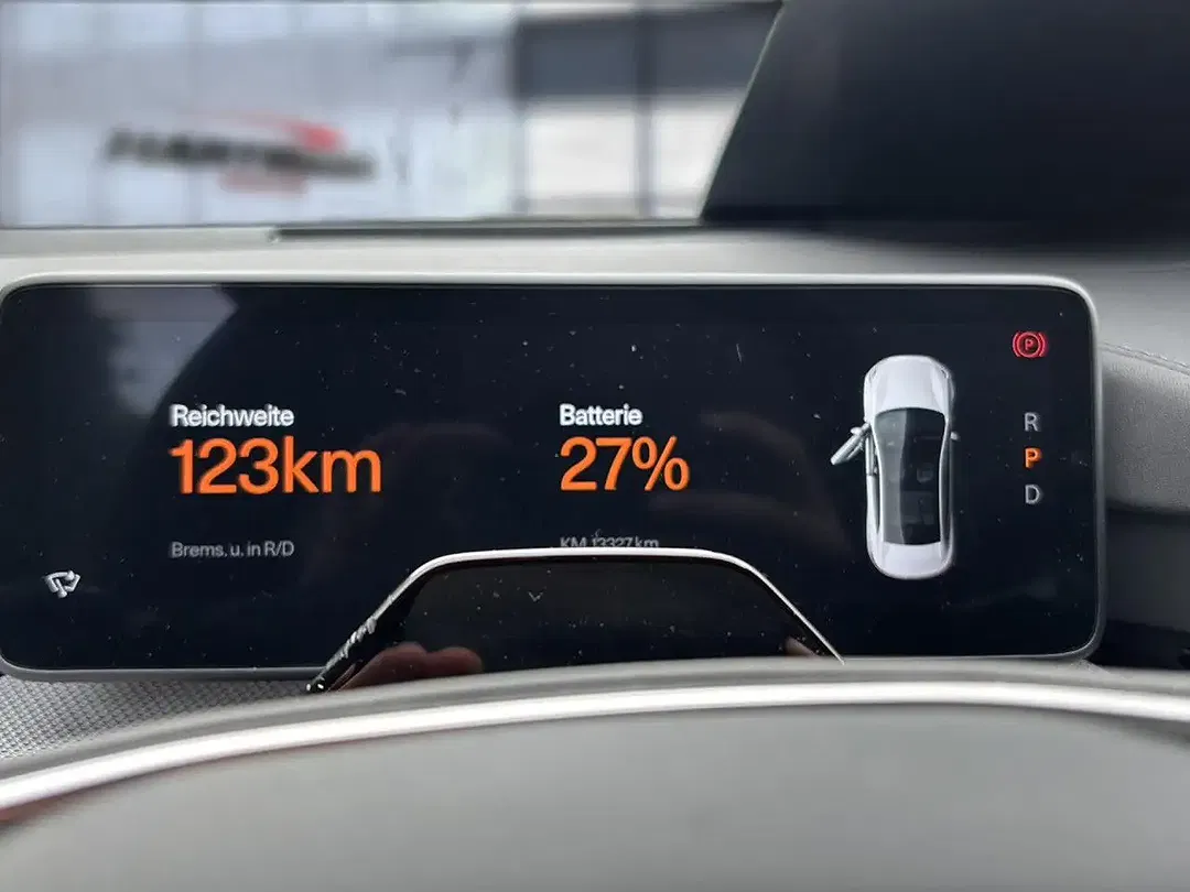 Polestar 4 Long Range - Thumbnail 12