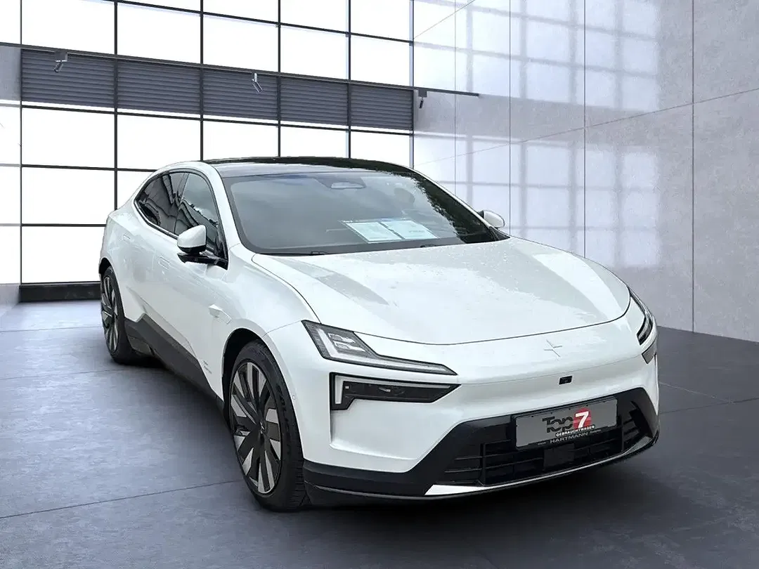 Polestar 4 Long Range - Thumbnail 4