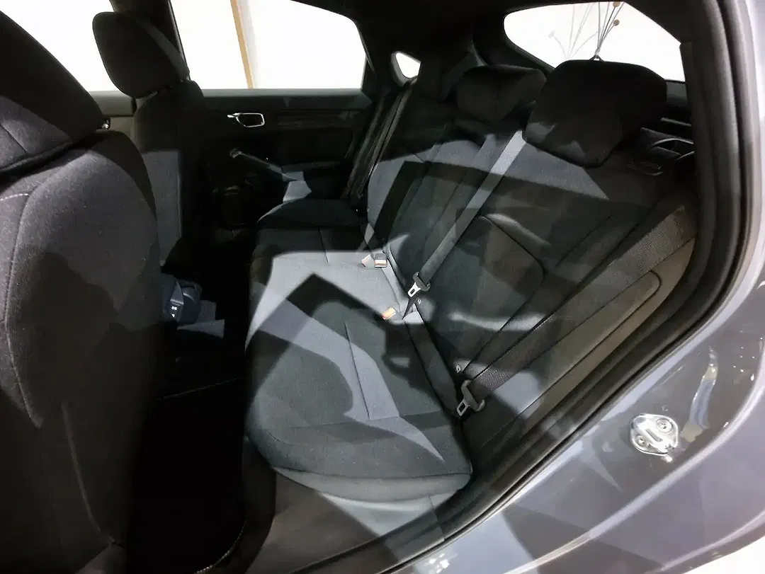Honda Civic Hybrid e:HEV - Thumbnail 10