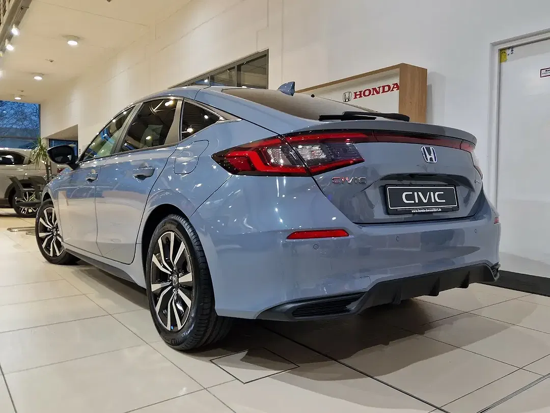 Honda Civic Hybrid e:HEV - Thumbnail 5