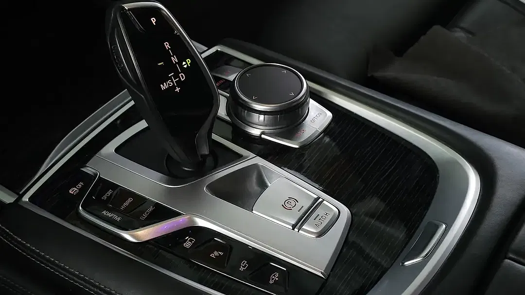 BMW 745 M - Thumbnail 6