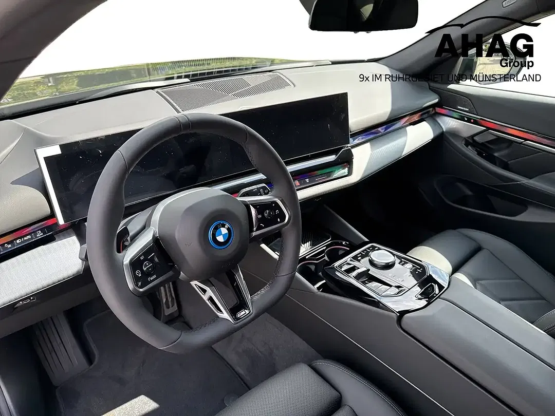 BMW i5 eDrive M Touring - Thumbnail 8