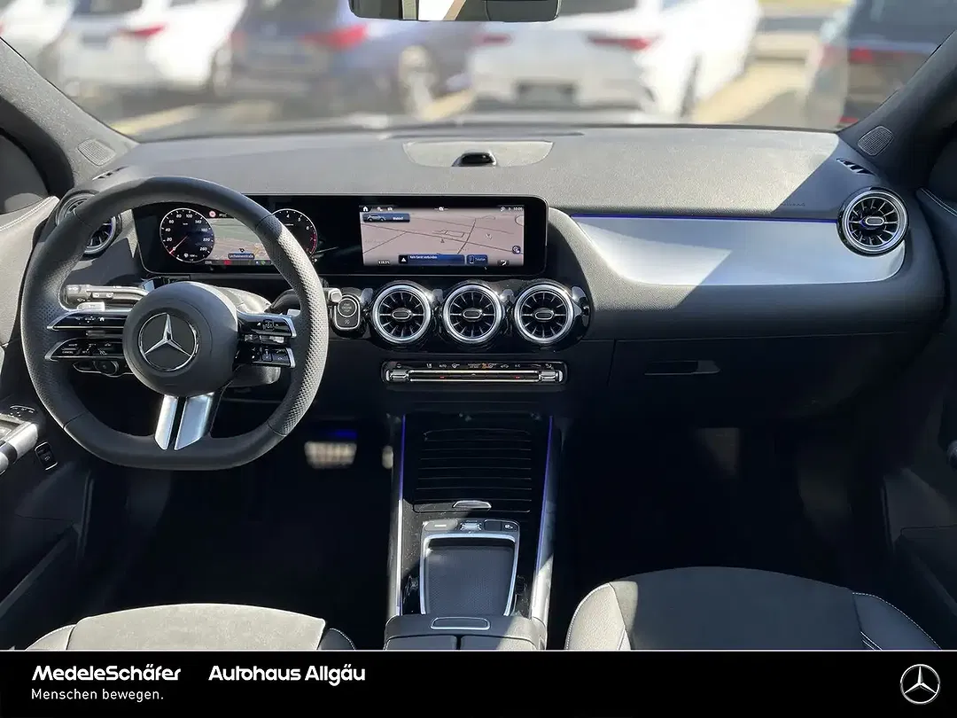Mercedes-Benz GLA 220 4MATIC AMG Night - Thumbnail 3