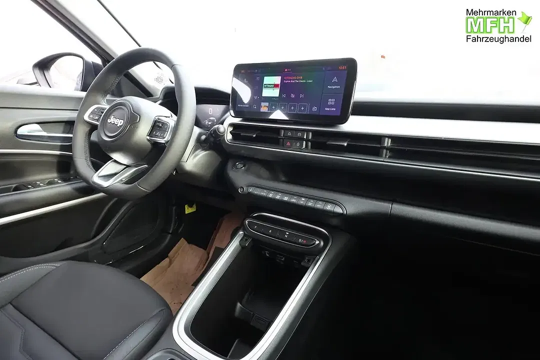 Jeep Avenger Hybrid Summit - Thumbnail 8