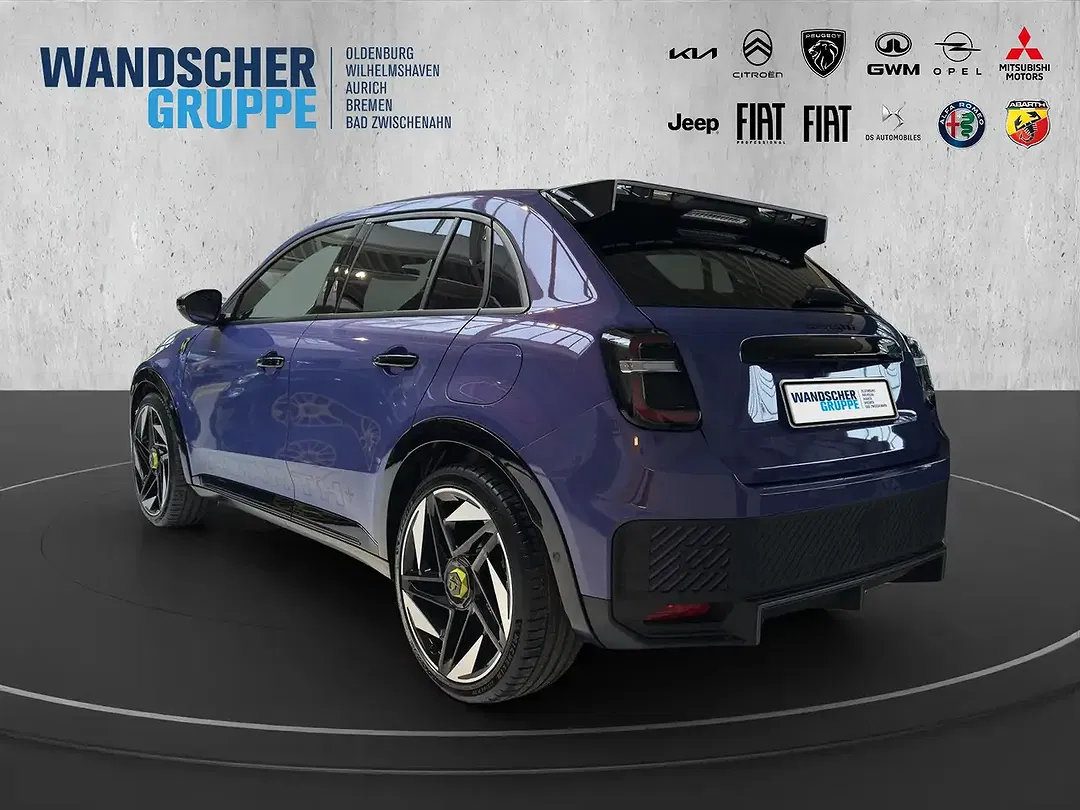 Abarth 600e Scorpionissima - Thumbnail 5