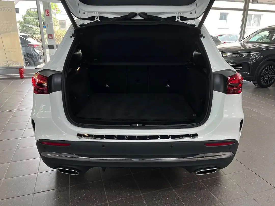 Mercedes-Benz GLA 220 4MATIC AMG Line - Thumbnail 10