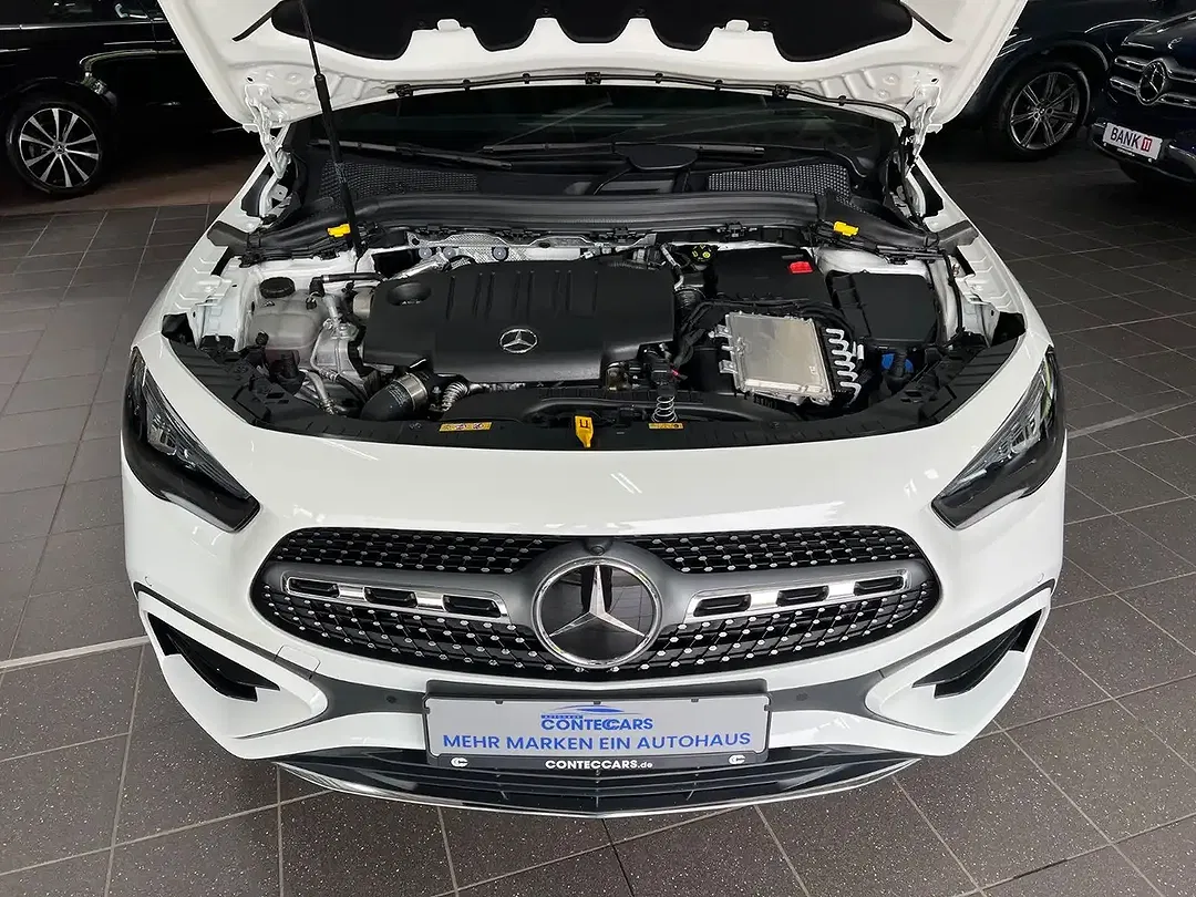 Mercedes-Benz GLA 220 4MATIC AMG Line - Thumbnail 6