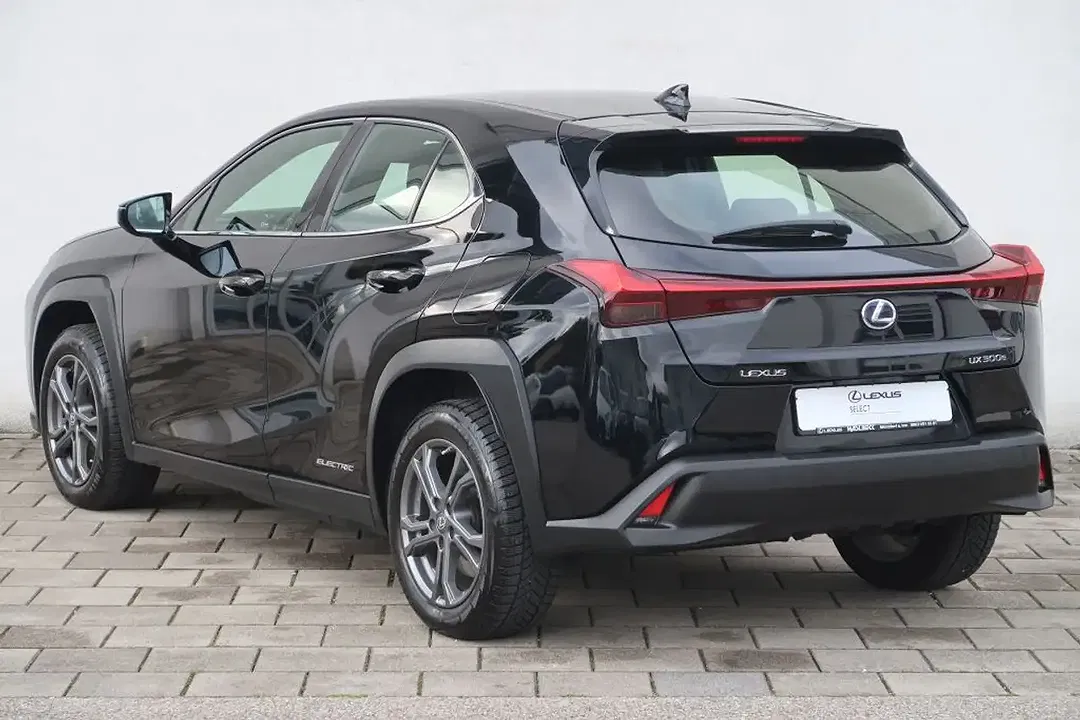 Lexus UX 300e - Thumbnail 6