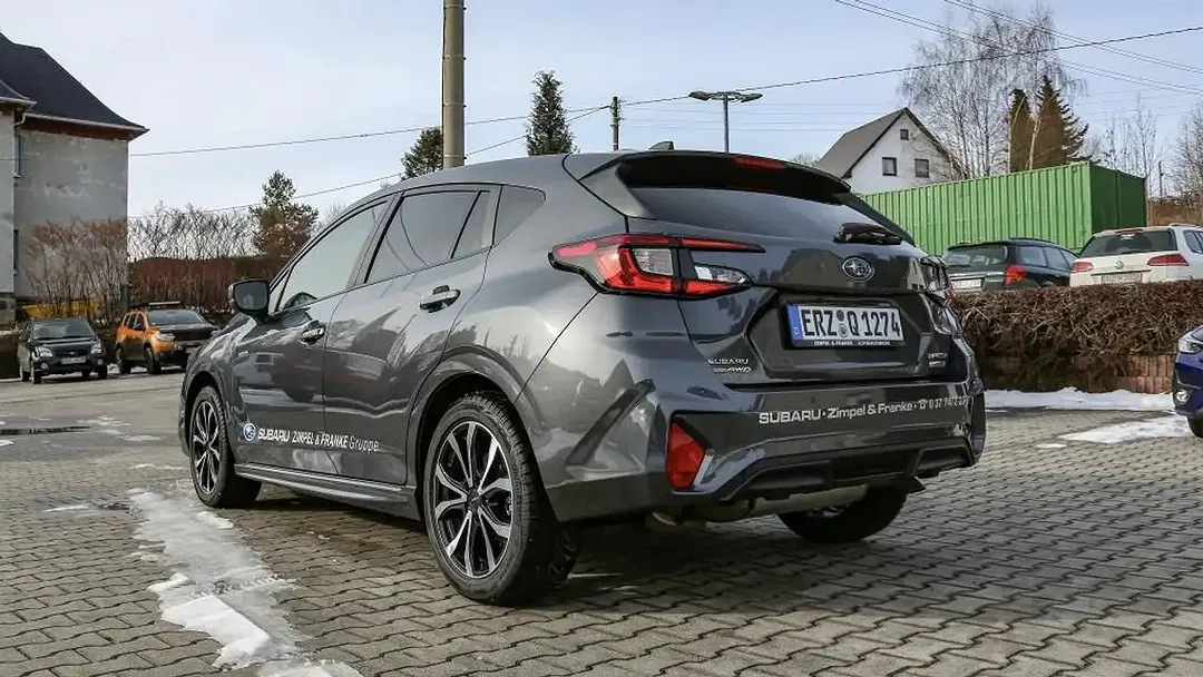 Subaru Impreza 2.0 AWD Platinum Plus - Thumbnail 4