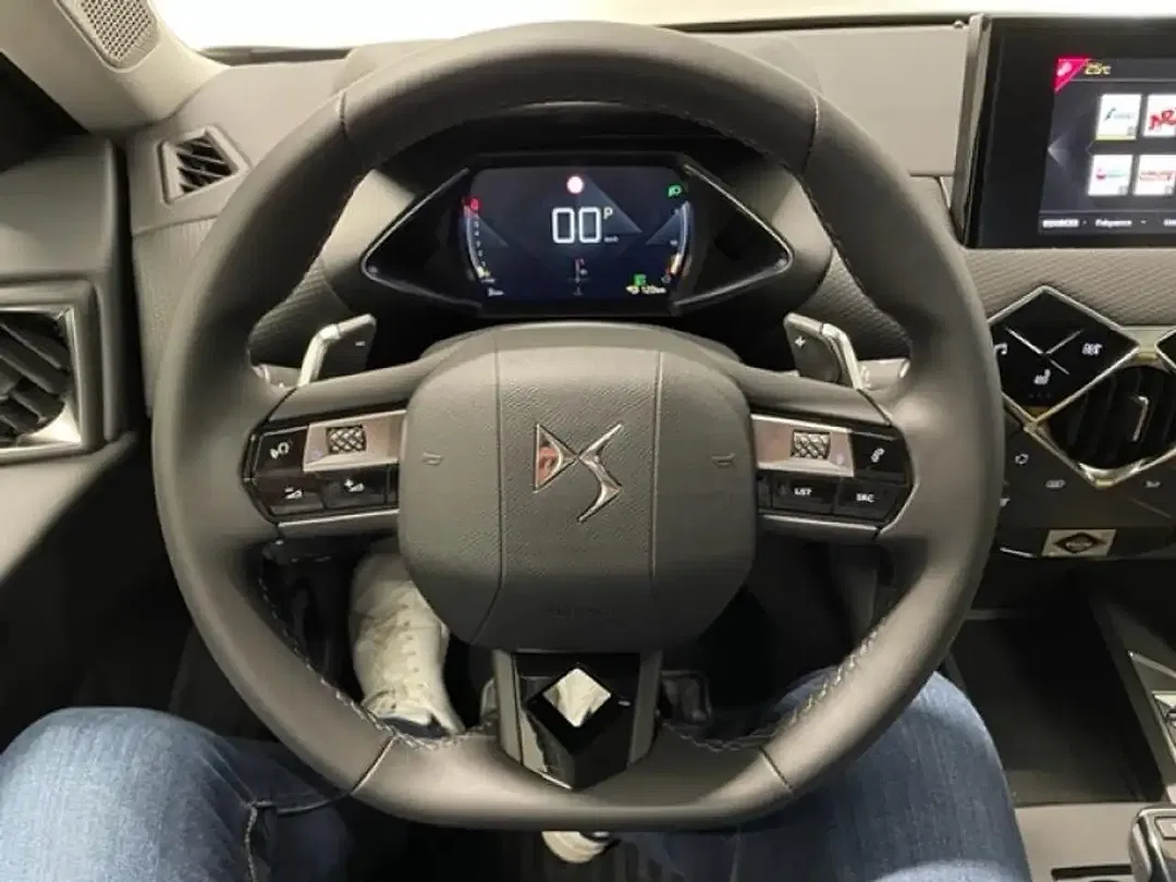 DS Automobiles DS 3 Crossback - Thumbnail 12