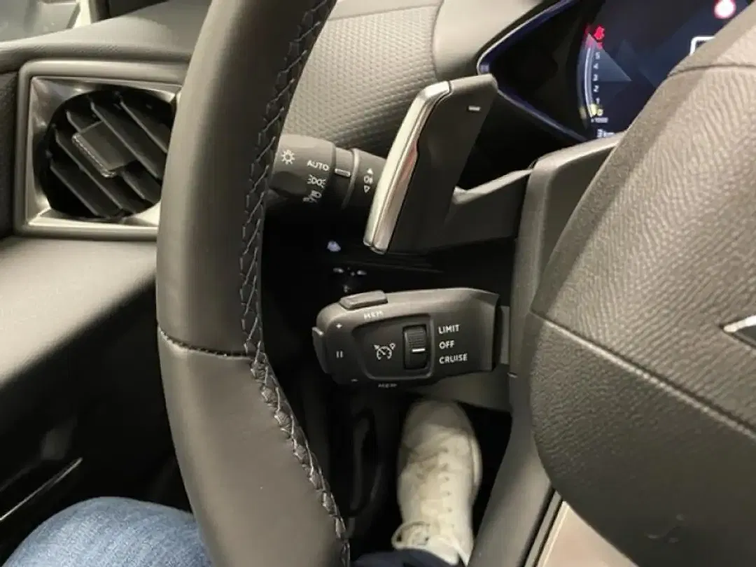 DS Automobiles DS 3 Crossback - Thumbnail 13