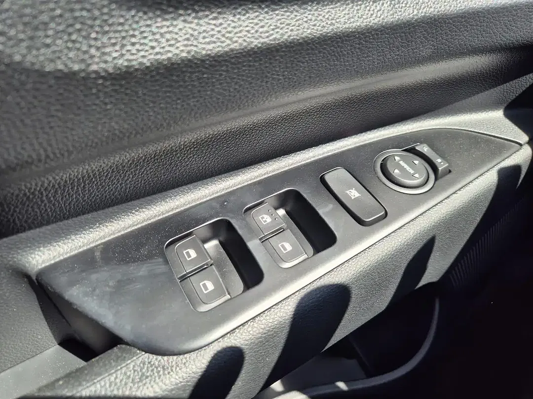 Kia Stonic 1.0 T-GDI MHEV AMT - Thumbnail 13