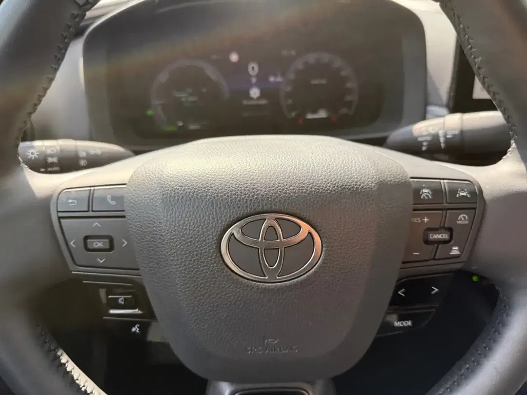 Toyota C-HR Hybrid Teamplayer - Thumbnail 12