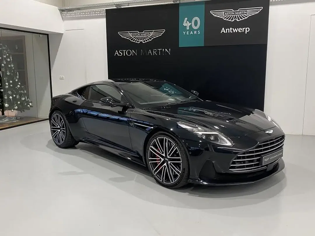 Aston Martin DB12 - Afbeelding 1