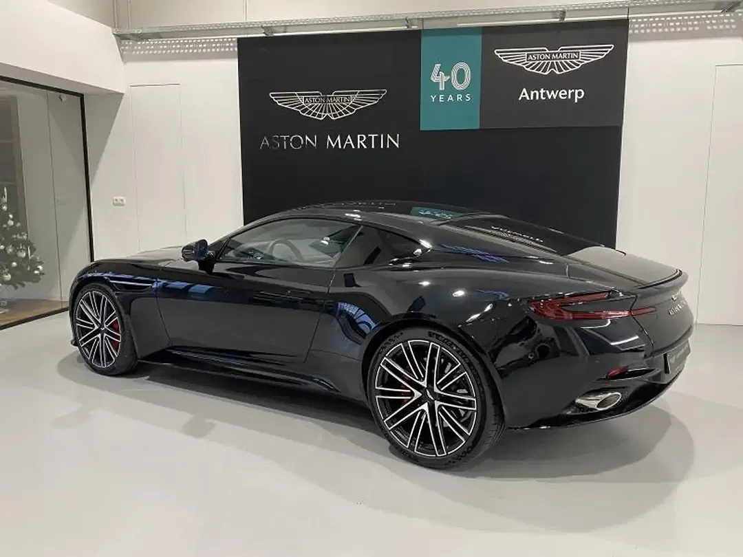 Aston Martin DB12 - Thumbnail 10