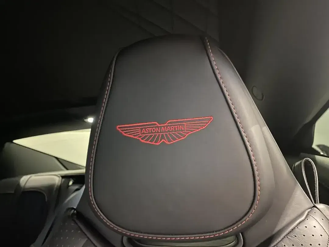 Aston Martin DB12 - Thumbnail 16