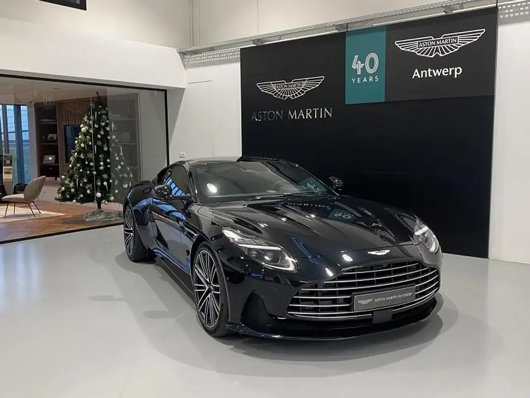 Aston Martin DB12 - foto 2
