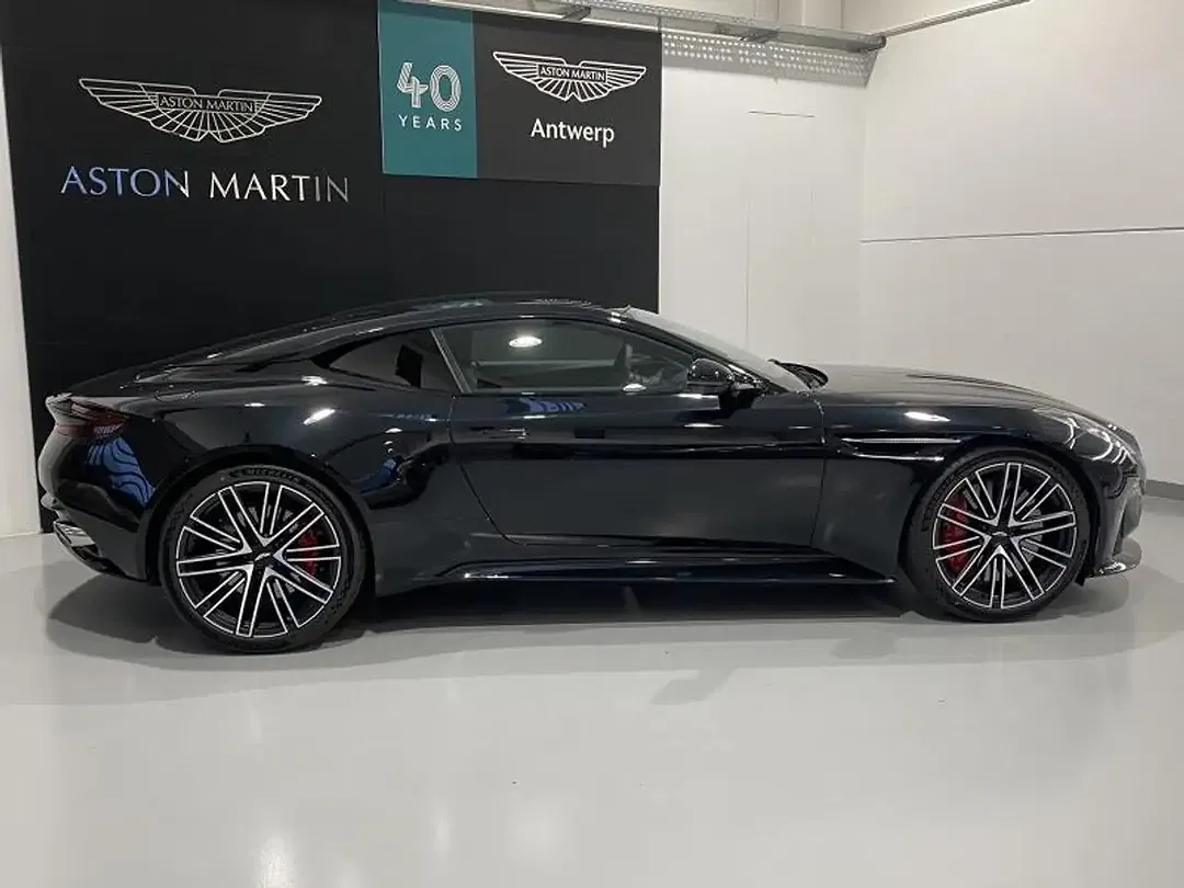 Aston Martin DB12 - Thumbnail 6