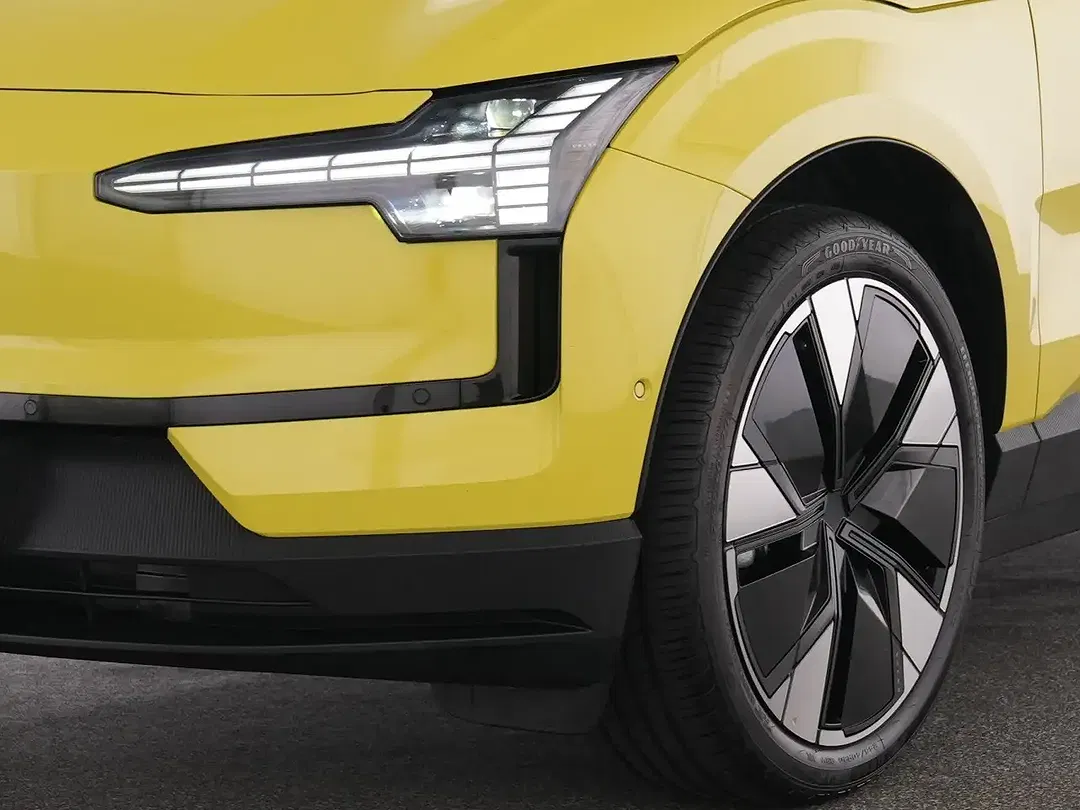 Volvo EX30 EV Ultra - Thumbnail 9
